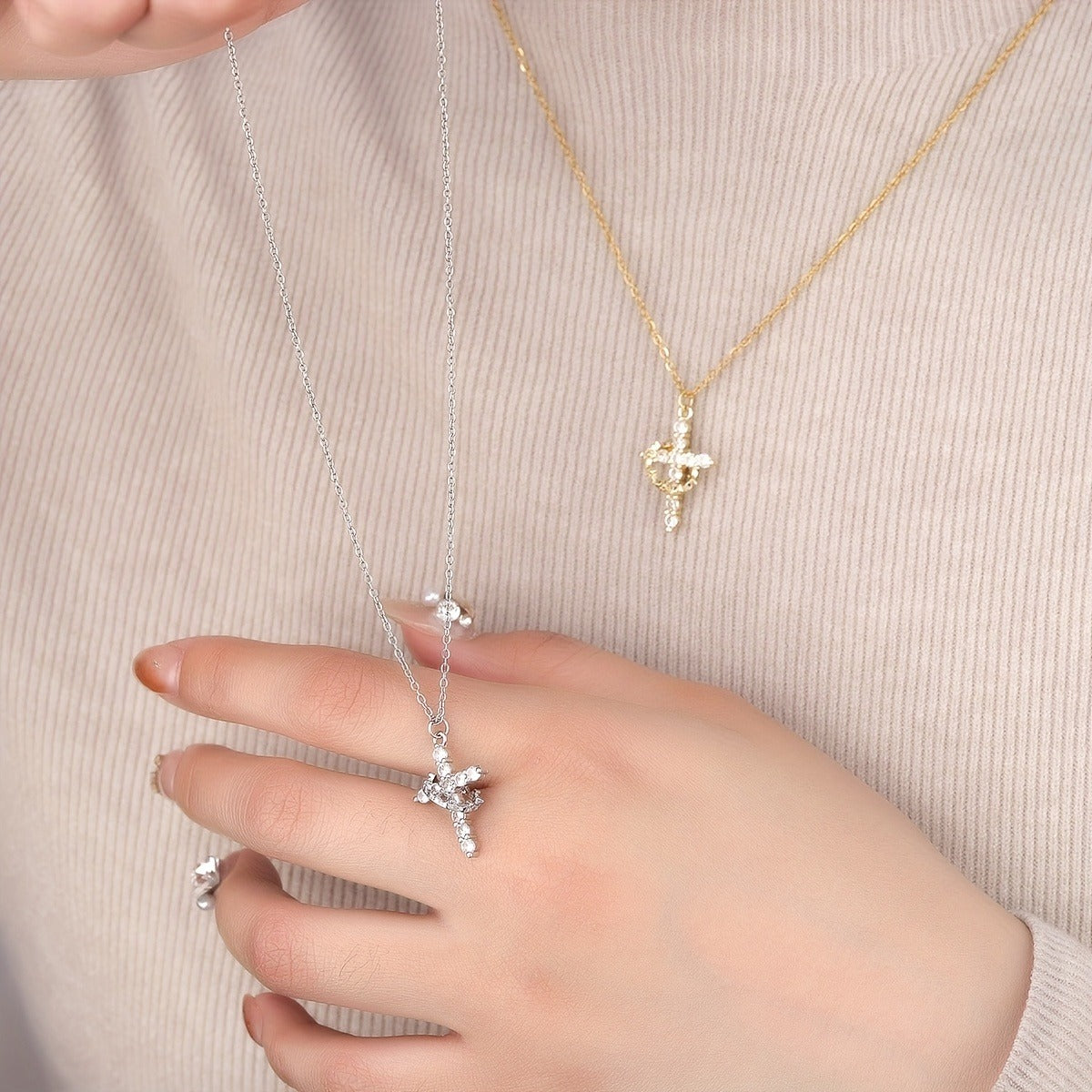 Christian Crown Cross Necklace – Non-Fading Titanium Steel Pendant Chain Gift
