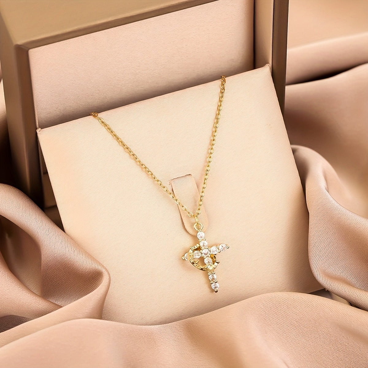 Christian Crown Cross Necklace – Non-Fading Titanium Steel Pendant Chain Gift